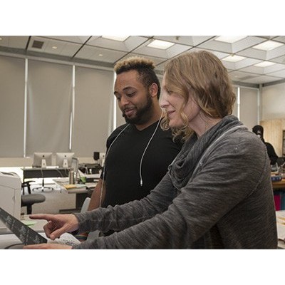 RAPIDLY TRANSITIONING CAMPUS COURSES ONLINE icon