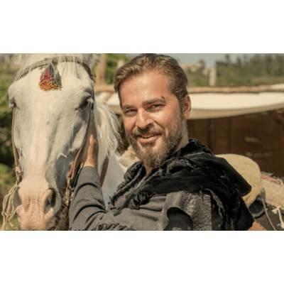 Engin Altan (Ertugrul): Bio, Age, Family, Wife, Career, Facts icon