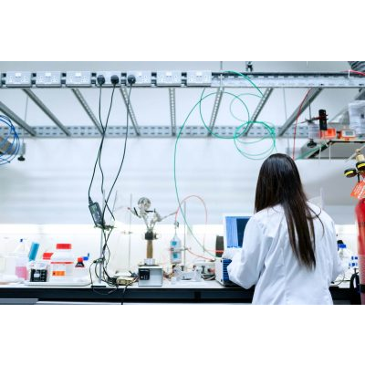 How an Innovative High School Internship Led to a Job in Virtual Reality | Rethink Together icon