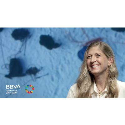 Trabajo en equipo: las claves de una montañera. Karla Wheelock, alpinista icon