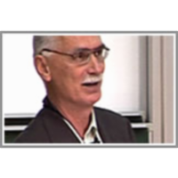 The Evolution of Cooperation: Simple Games and Complex Societies icon