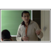 An architecture for context-aware adaptive data stream mining