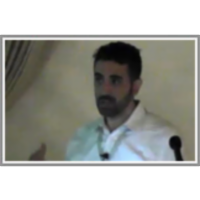 Constrained Logistic Regression for Discriminative Pattern Mining