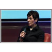 Vroči stol z Majo Makovec Brenčič