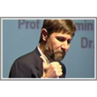 Funding the Semantic Web : A cross-continental assessment and outlook