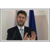 Strategic use of IT in health sector, areas to be supported by IT, rationale and benefits of IT icon