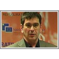 Slovarji in govorci: kot pes in mačka icon