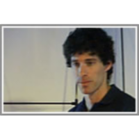 What is the Optimal Number of Features? A learning theoretic perspective icon