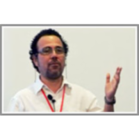 Patterns in Complex Networks via Spectral Analysis