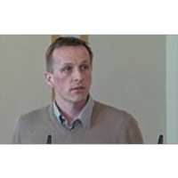 Aktivnost perforina na lipidnih membranah povzroča invaginacije in tvorbo veziklov